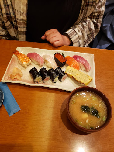 海鮮炉端と寿司 やよい - 春日部市
