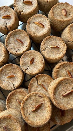 Opinii despre 焼き菓子 Komugi în 川越市 - 飲食業