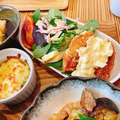 〒662-0915 兵庫県西宮市馬場町４−１５