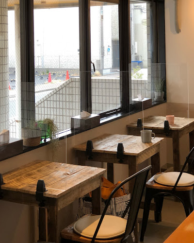 Fishingnuts CAFÉ - 飲食業