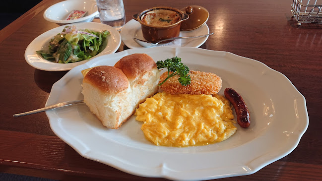 Comentarii opinii despre ロイヤルホスト橘通店