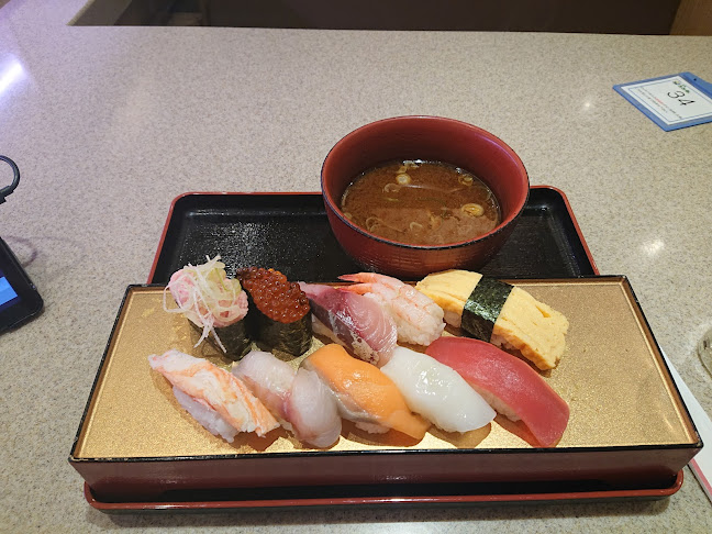 きときと寿し富山駅店 とやマルシェのれん横丁 - 飲食業