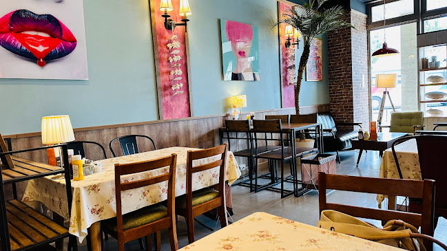 ローズガーデンカフェ - 飲食業