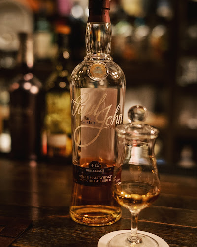 〒920-0981 石川県金沢市片町１丁目１−２１ 石黒ビル 二階