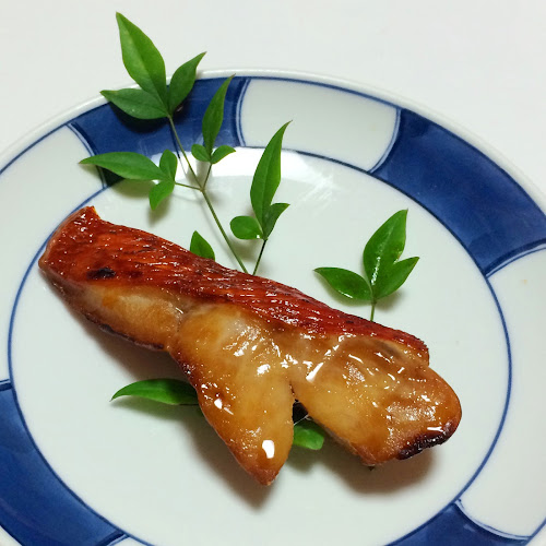 Opinii despre すしの寿々丸 în 伊東市 - 飲食業