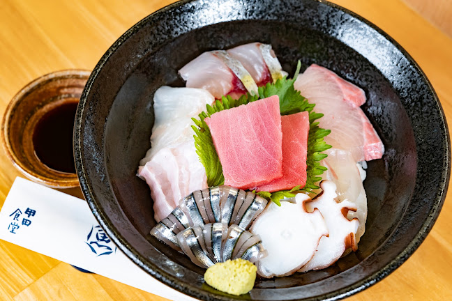 Opinii despre 甲田食堂 în 長崎市 - 飲食業