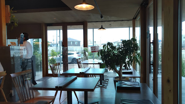 Sweets ＆ Bar BLUEMOON CAFE - 飲食業