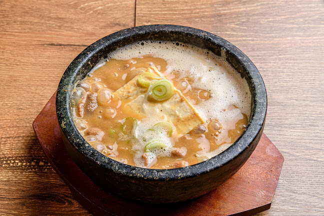 Opinii despre 揚げたて串揚げと焼き鳥 大衆串横丁てっちゃん キラリス函館駅前店 în 函館市 - 飲食業