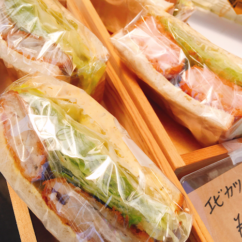 Opinii despre まかないバー (BAR Makanai) în 大阪市 - 飲食業