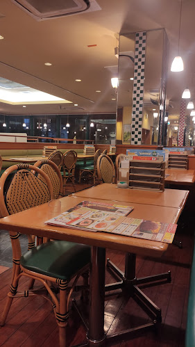 サイゼリヤ 足立新田店 - 飲食業