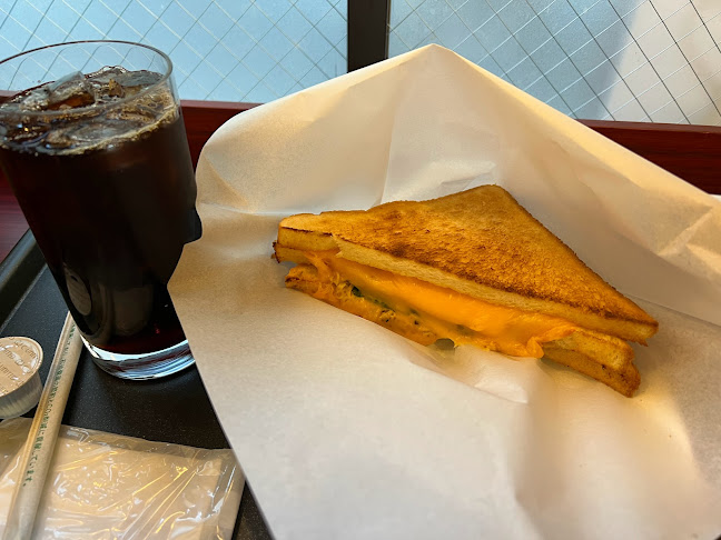 Comentarii opinii despre カフェ・ベローチェ 吉祥寺店