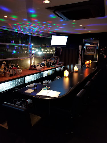 Comentarii opinii despre なないろ