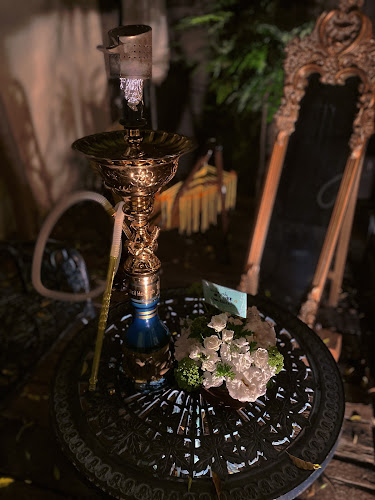 Comentarii opinii despre 猫と水煙草