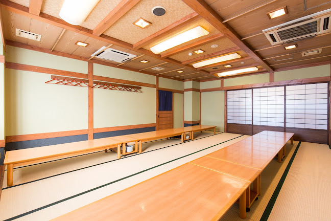 〒485-0047 愛知県小牧市曙町１２７