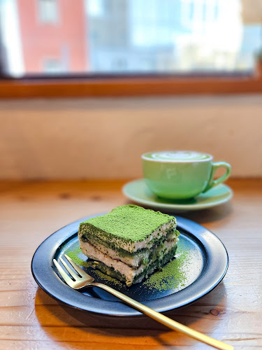 Opinii despre アンドバリシエ în 長崎市 - 飲食業