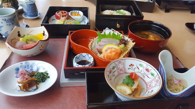 〒763-0011 香川県丸亀市富士見町３丁目３−５０