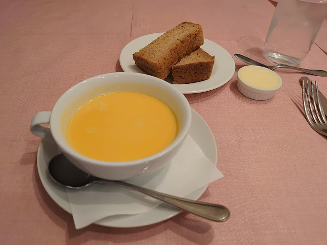 ベルーガ - 飲食業