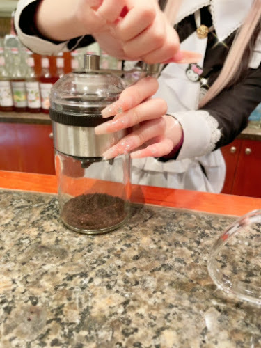 Comentarii opinii despre メイドダイニングかなで