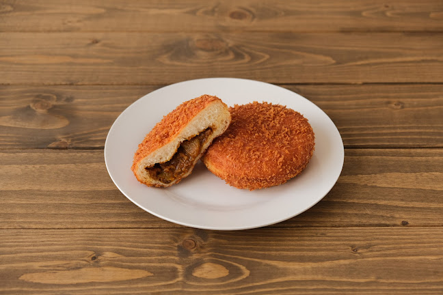 大阪府大阪市中央区千日前１丁目５−１０ 三番街 なんばウォーク 虹のまち