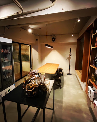 A WINE HOUSE - 飲食業