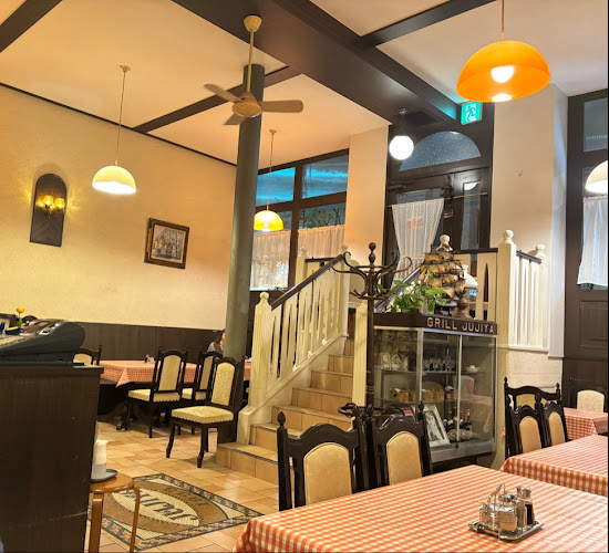 Opinii despre グリル十字屋 în 神戸市 - 飲食業