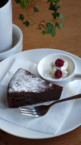 〒331-0823 埼玉県さいたま市北区日進町２丁目１５５９−２