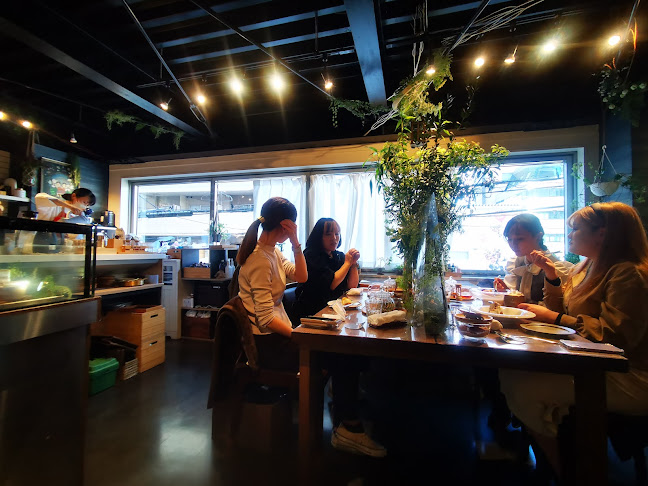 ドットカフェ - 飲食業