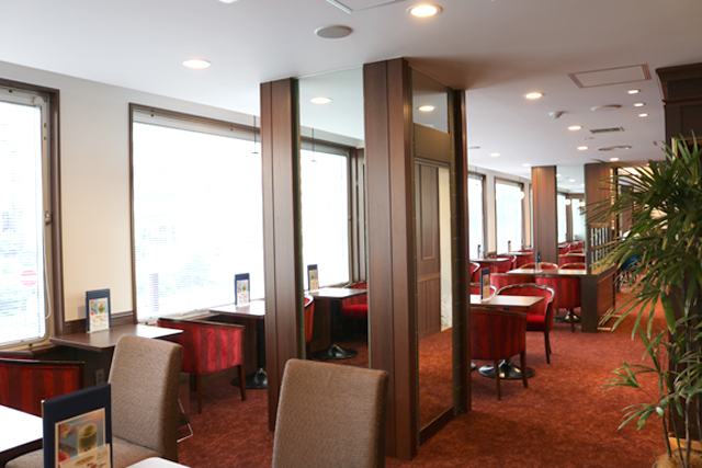 喫茶室ルノアール 歌舞伎座前店 - 飲食業