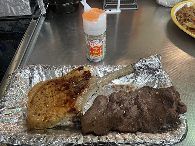 お肉の専門店 牛庵 - 飲食業