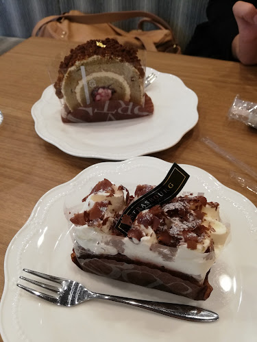 Opinii despre パティスリーストラスブール NOVA店 în 横浜市 - 飲食業