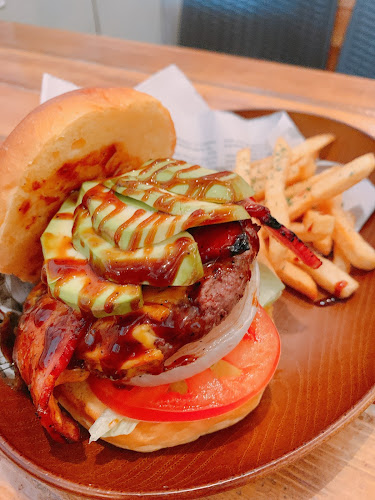 溶岩ダイニングbrave - 飲食業