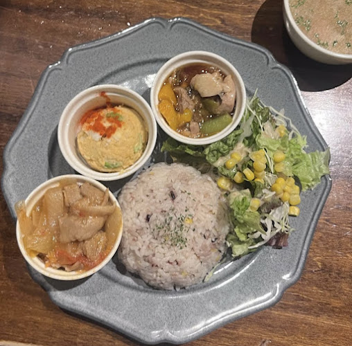 cafe太陽ノ塔 NAMBA CITY - 飲食業