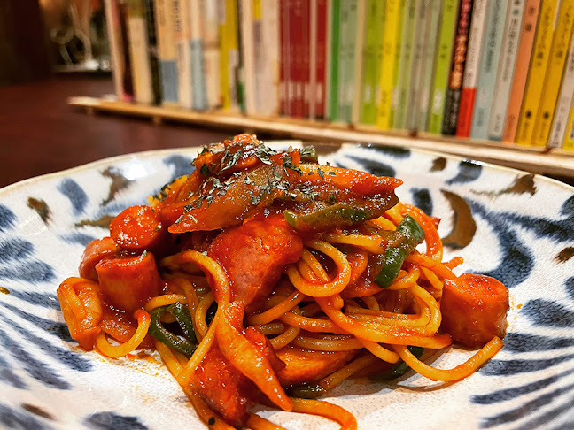 Opinii despre ブックパブ いちほし în 那覇市 - 飲食業