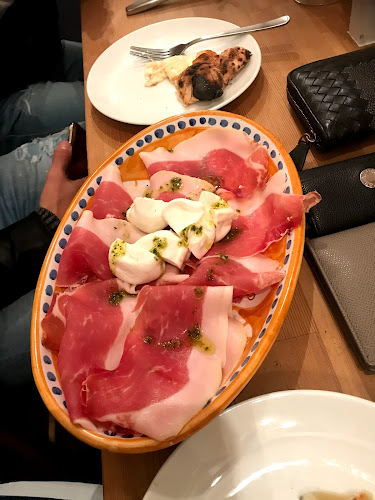 スクニッツォ･ダ･シゲオ - 飲食業