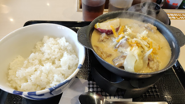 〒572-0846 大阪府寝屋川市高宮栄町１０−２