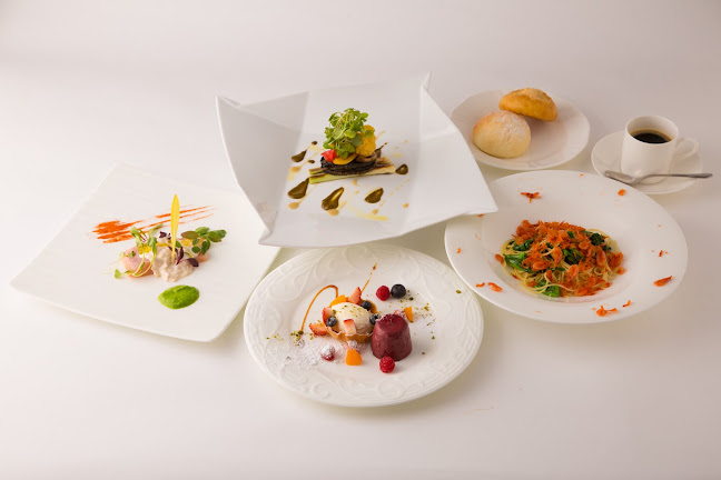 〒414-0044 静岡県伊東市川奈１４３９−１