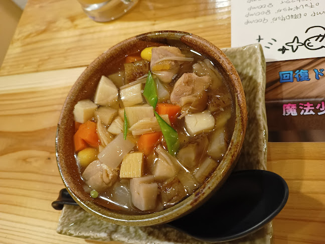 Comentarii opinii despre 異世界酒場のシャルロッテ