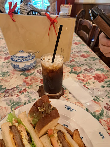 スリーチムニーズ - 飲食業