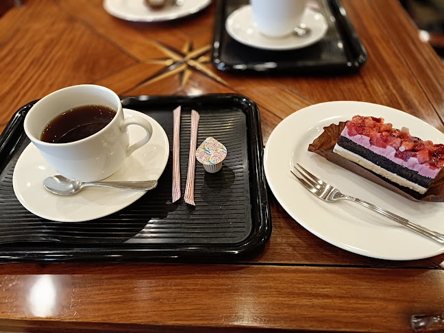 さむしんぐ コーヒーと家具の店