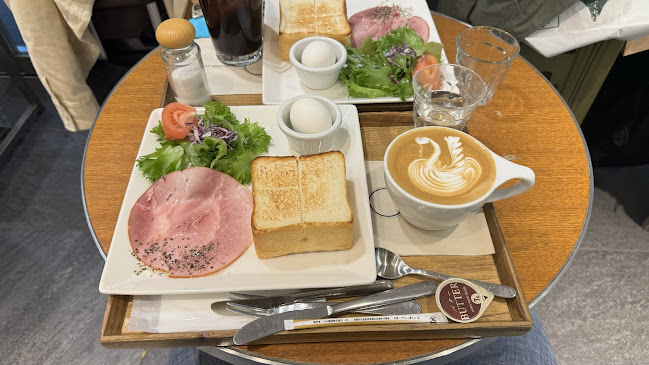 〒600-8216 京都府京都市下京区東塩小路町５７９−１６ ホテル法華クラブ京都 地下鉄京都駅コンコース中央1改札口北側コトチカ京都内