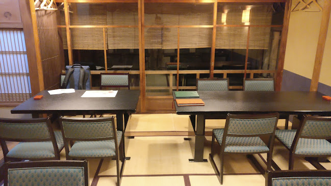 Opinii despre 京料理 花咲 萬治郎 în 京都市 - 飲食業