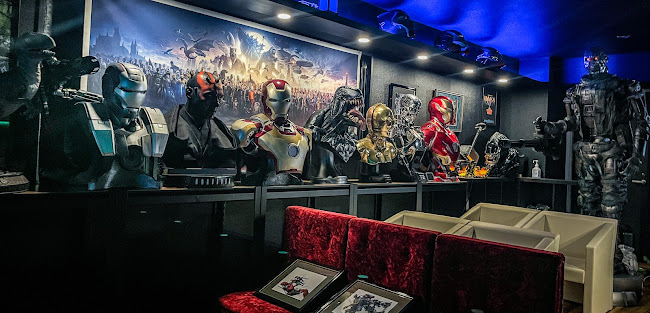 movie cafe&bar FORCE名古屋 （アメコミバー.映画バー）