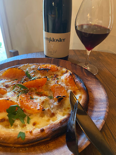 Cafe&Dining Karaltupo(カフェ&ダイニング カラッポ) - 飲食業