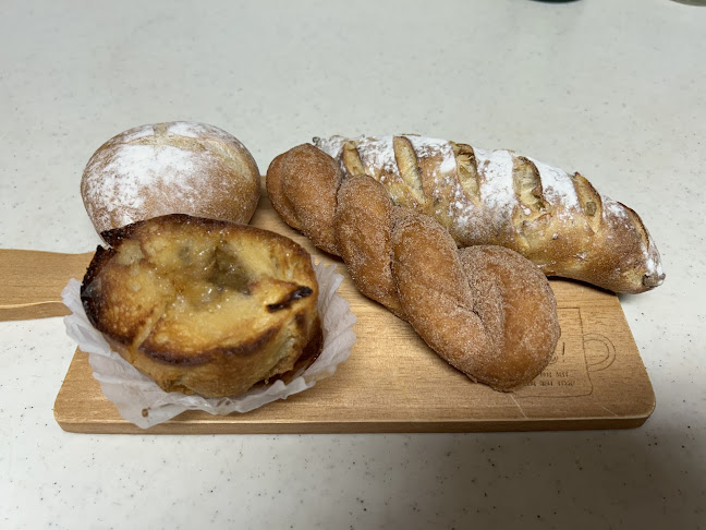 Opinii despre つばめパン în 町田市 - 飲食業