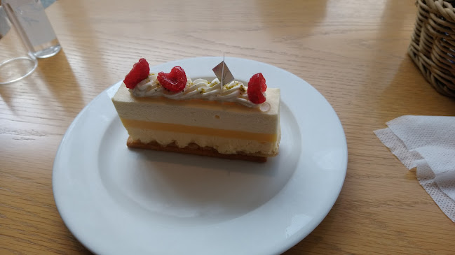 Sky produced by Toshi Yoroizuka - 横浜市