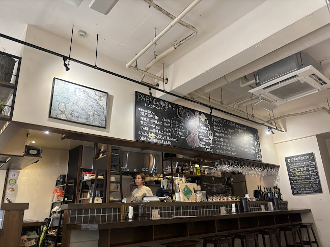 〒900-0006 沖縄県那覇市おもろまち４丁目１９−２７ ハレ・スプラウト １階