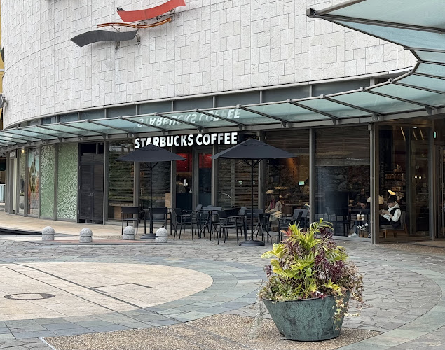 〒803-0812 福岡県北九州市小倉北区室町１丁目１−１ リバーウォーク北九州 デコシティ 1F