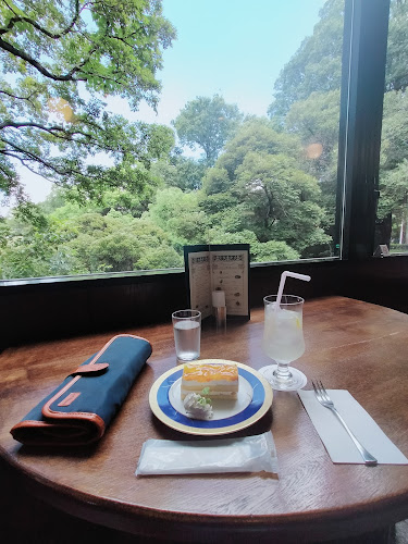 〒231-0861 神奈川県横浜市中区元町１丁目７７−４