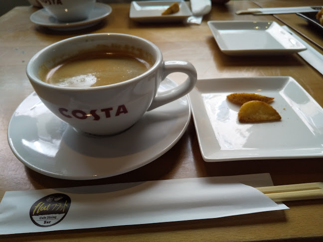 Cafe Dining&Bar FLAT カフェ ダイニングバー フラット - 飲食業