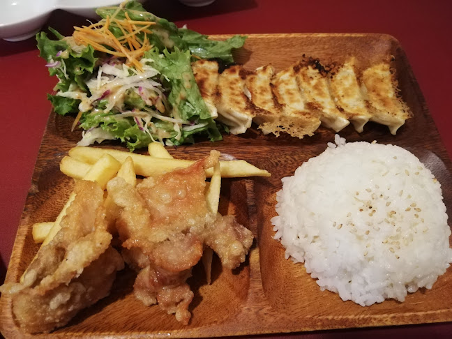 Opinii despre cafe＆餃子バル TON TON BOO- în 神戸市 - 飲食業